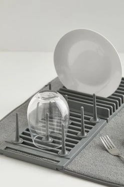 New ✔️ Umbra U-Dry Peg Drying Rack With Mat Carbon 💯 -MagicLinen Shop unnamed file 577