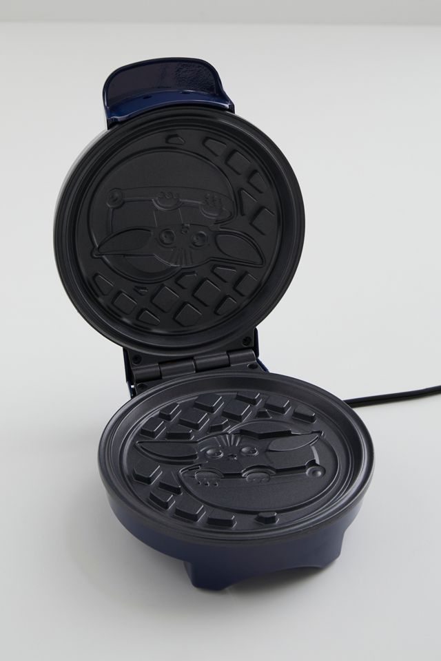 Star Wars Mandalorian The Child Waffle Maker Budget ???? Star Wars Mandalorian The Child Waffle Maker Blue ???? -MagicLinen Shop unnamed file 750