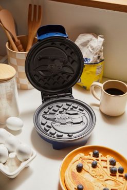 Budget ???? Star Wars Mandalorian The Child Waffle Maker Blue ???? 2 Budget ???? Star Wars Mandalorian The Child Waffle Maker Blue ???? -MagicLinen Shop unnamed file 751
