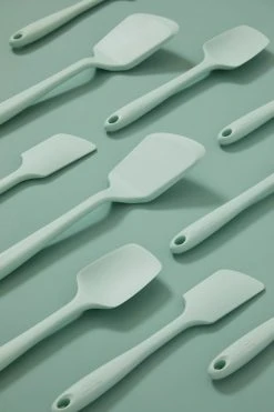 Cheap 😀 GIR Ultimate 3-Piece Silicone Kitchen Tool Set Mint ⭐ -MagicLinen Shop unnamed file 835