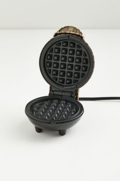 Buy ❤️ Printed Mini Waffle Maker Leopard ❤️ 3 Buy ❤️ Printed Mini Waffle Maker Leopard ❤️ -MagicLinen Shop unnamed file 847