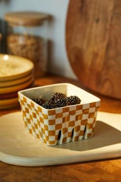 Hot Sale 🧨 Pax Checkerboard Berry Colander Dish Cream 🌟